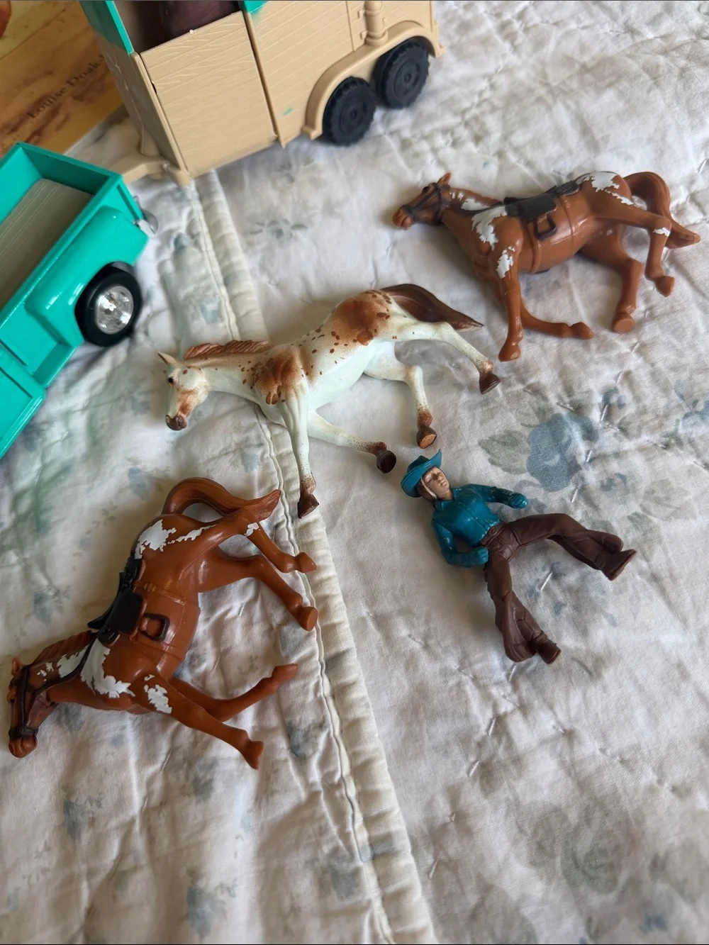 Cowboy Book & Toy Bundle 🐴